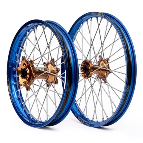 roues bleu et or